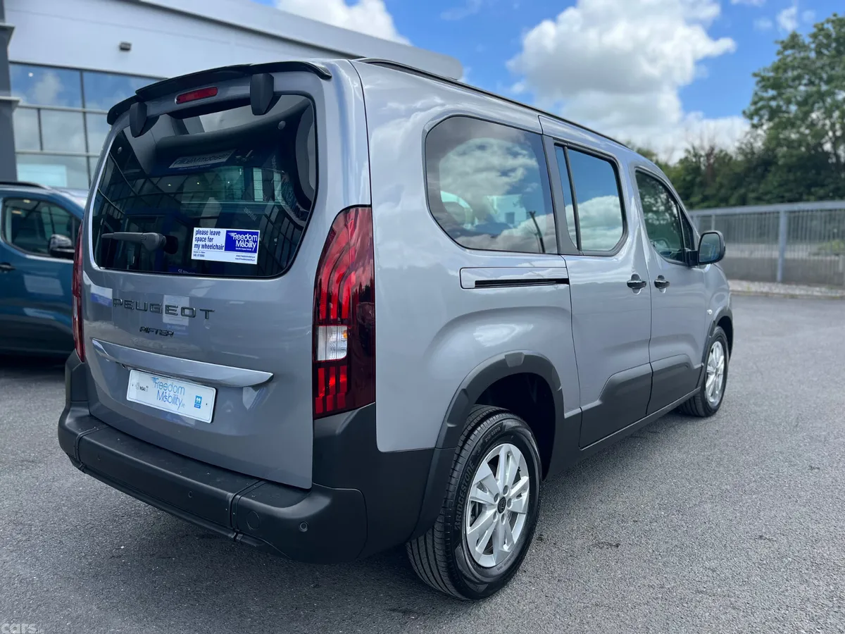 Peugeot Rifter MPV, Diesel, 2026, Silver