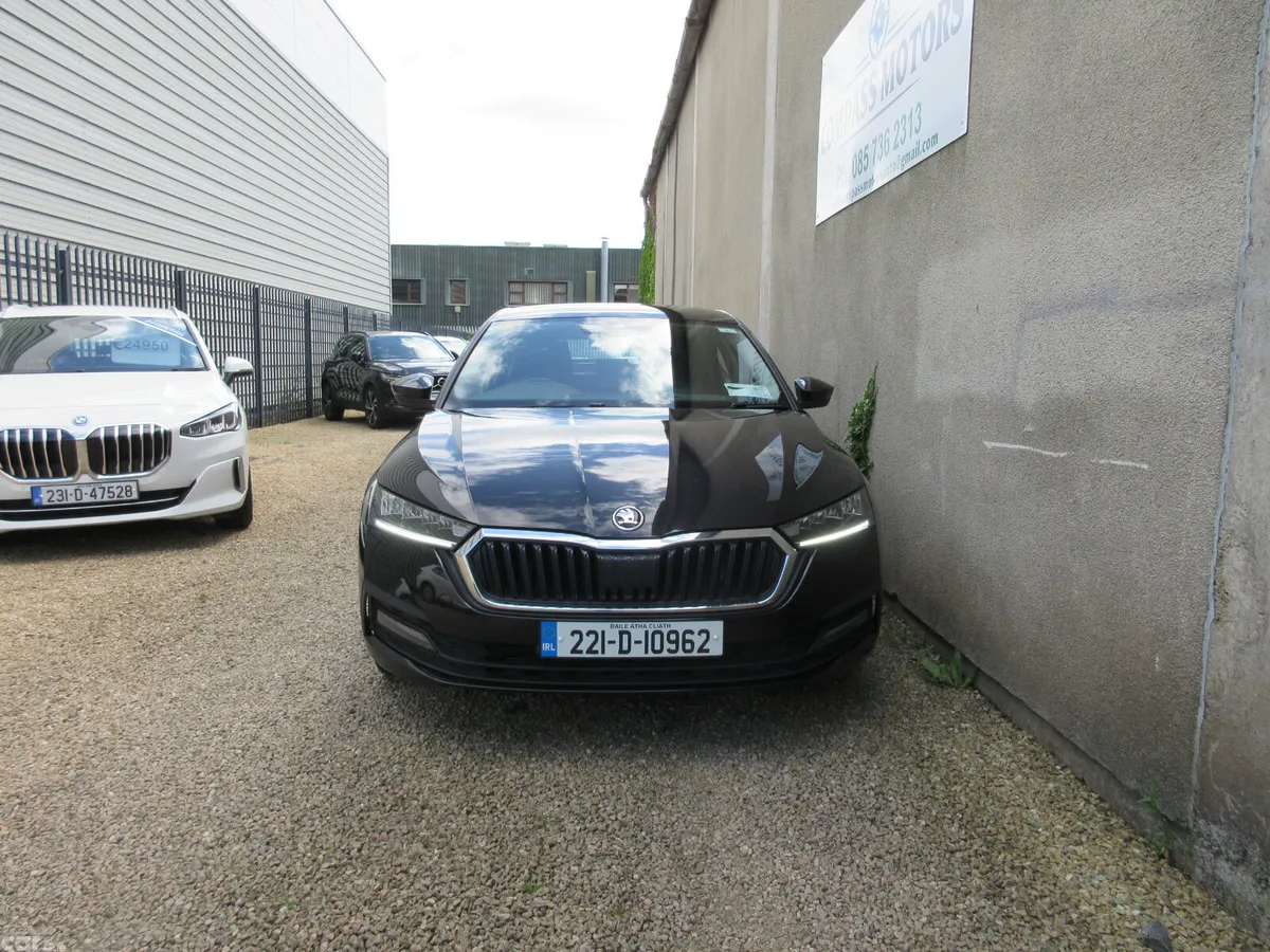Skoda Octavia Saloon, Diesel, 2022, Black