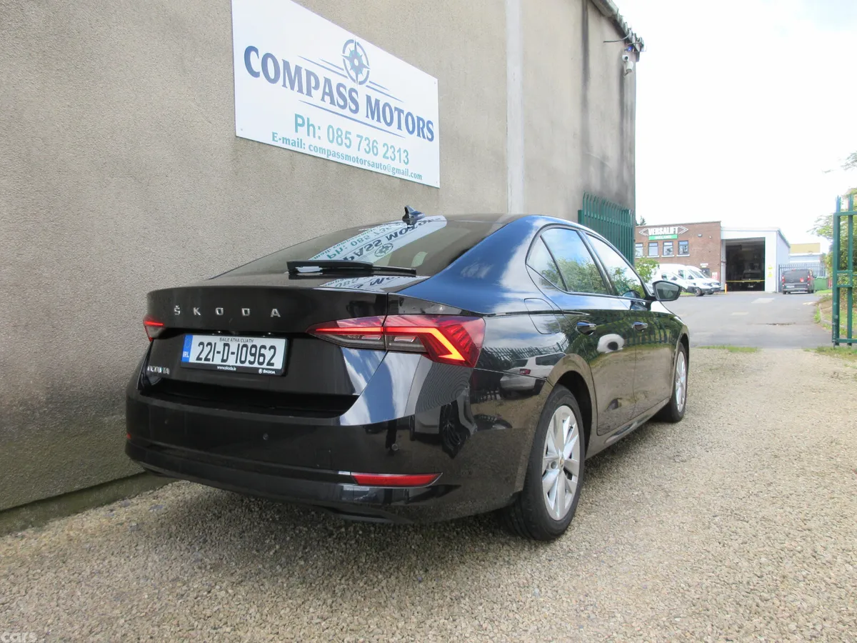 Skoda Octavia Saloon, Diesel, 2022, Black