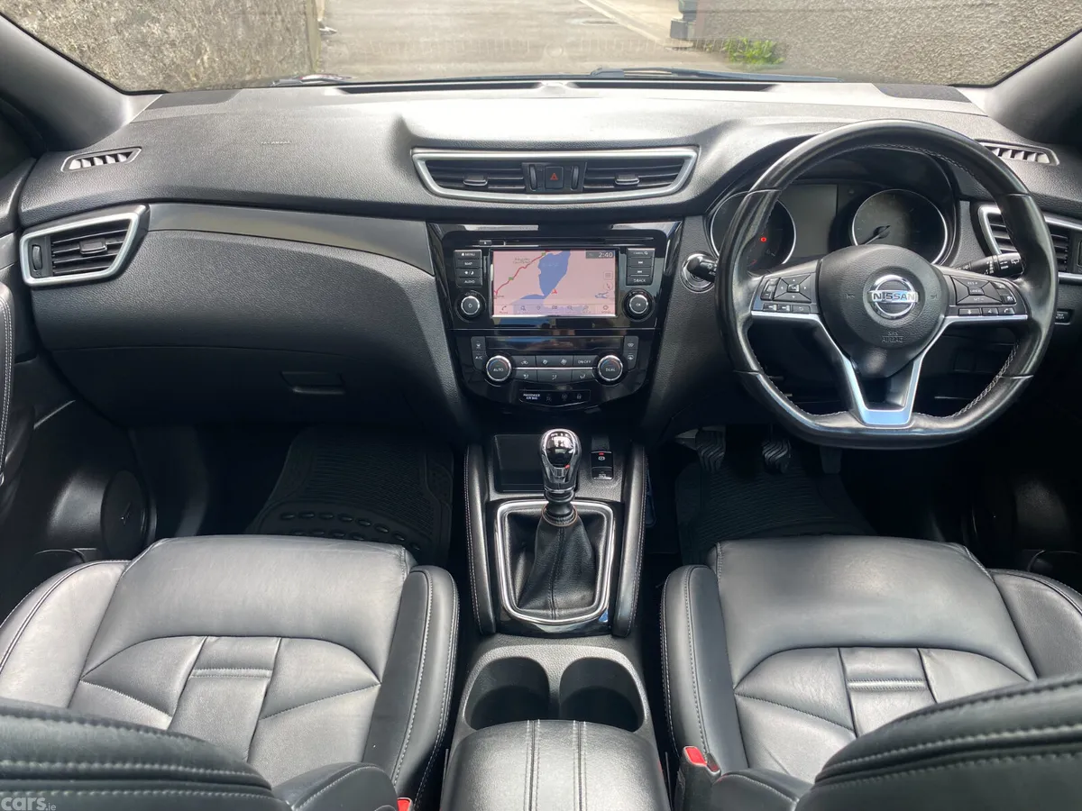 Nissan Qashqai SUV, Diesel, 2020, Black