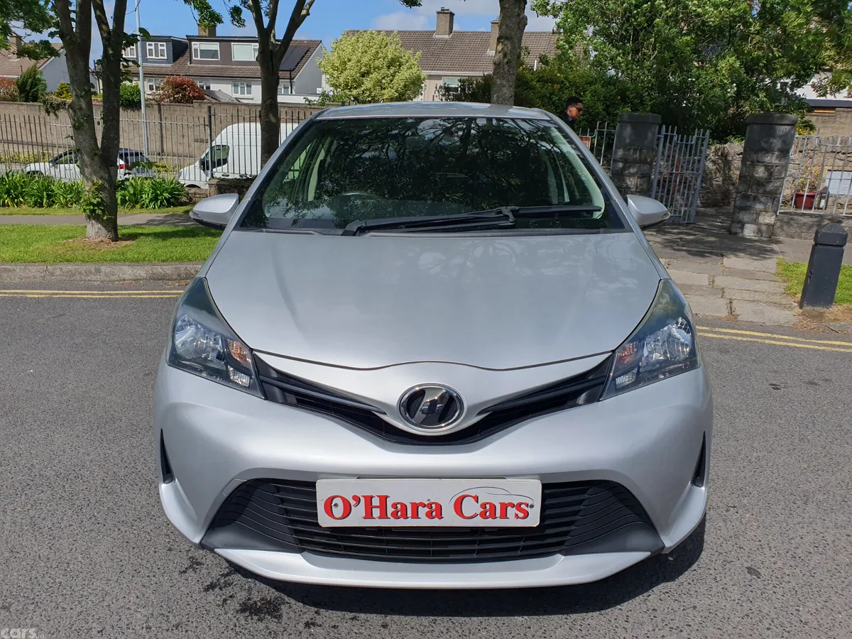 Toyota Yaris Hatchback, Petrol, 2015, Silver
