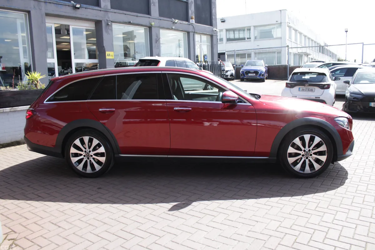 Mercedes-Benz E-Class Estate, Diesel, 2019, Red