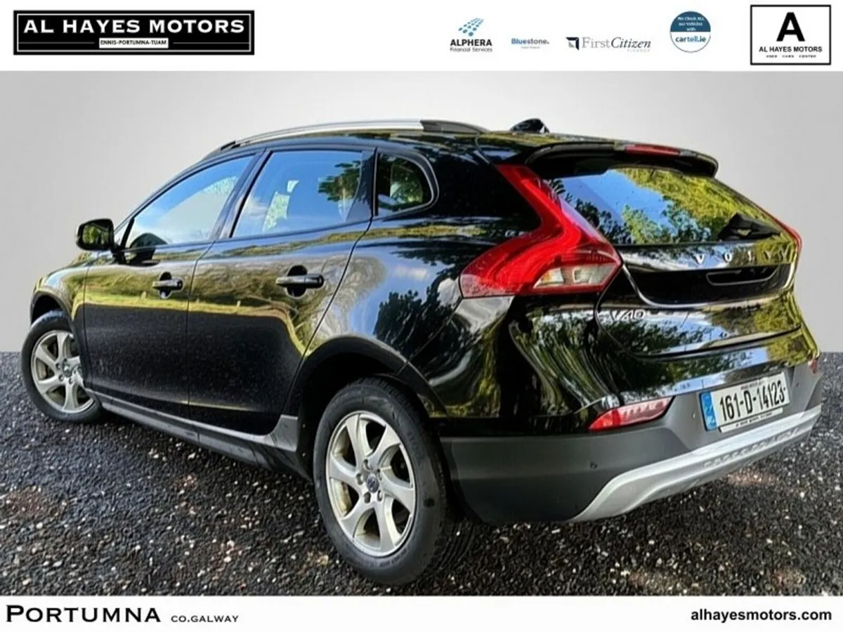 Volvo V40 Hatchback, Diesel, 2016, Black