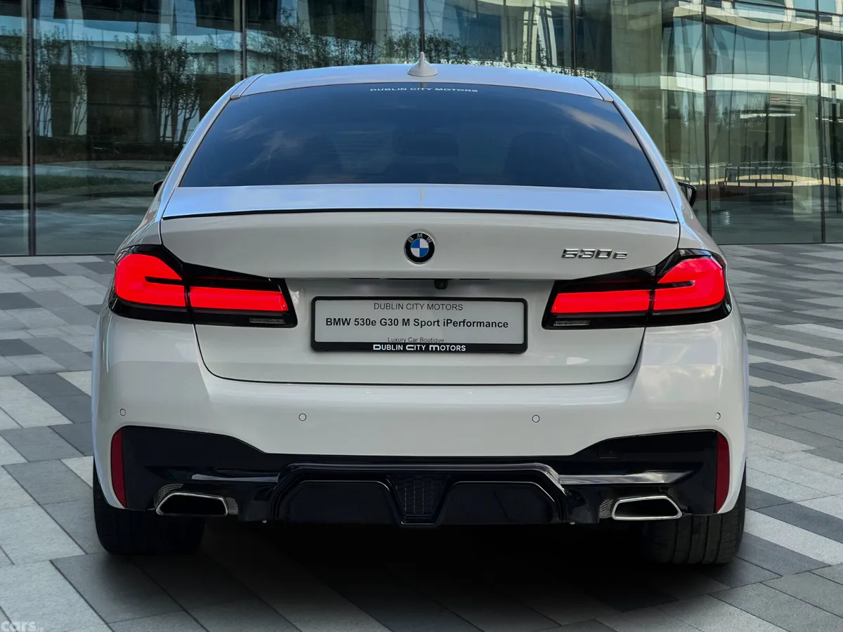 BMW 5-Series Saloon, Petrol Plug-in Hybrid, 2020, White