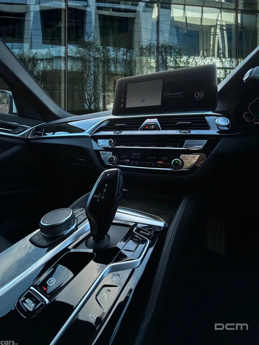 BMW 5-Series Saloon, Petrol Plug-in Hybrid, 2020, White