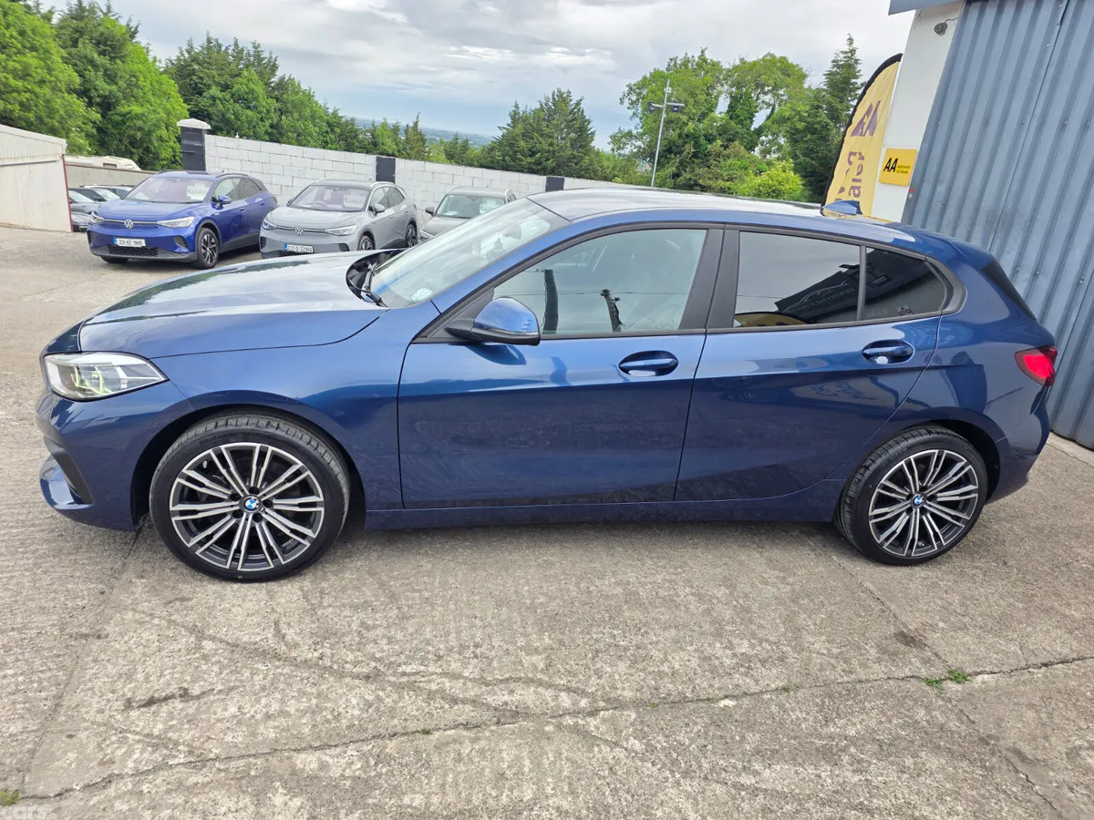 BMW 1-Series Hatchback, Diesel, 2022, Blue