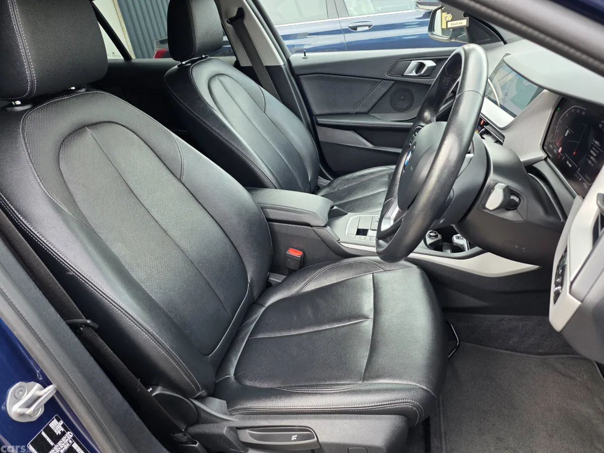 BMW 1-Series Hatchback, Diesel, 2022, Blue