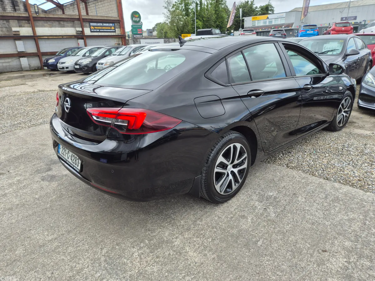 Opel Insignia Hatchback, Diesel, 2022, Black