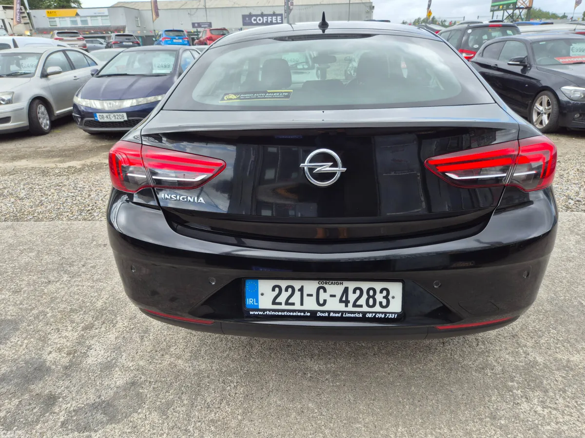 Opel Insignia Hatchback, Diesel, 2022, Black