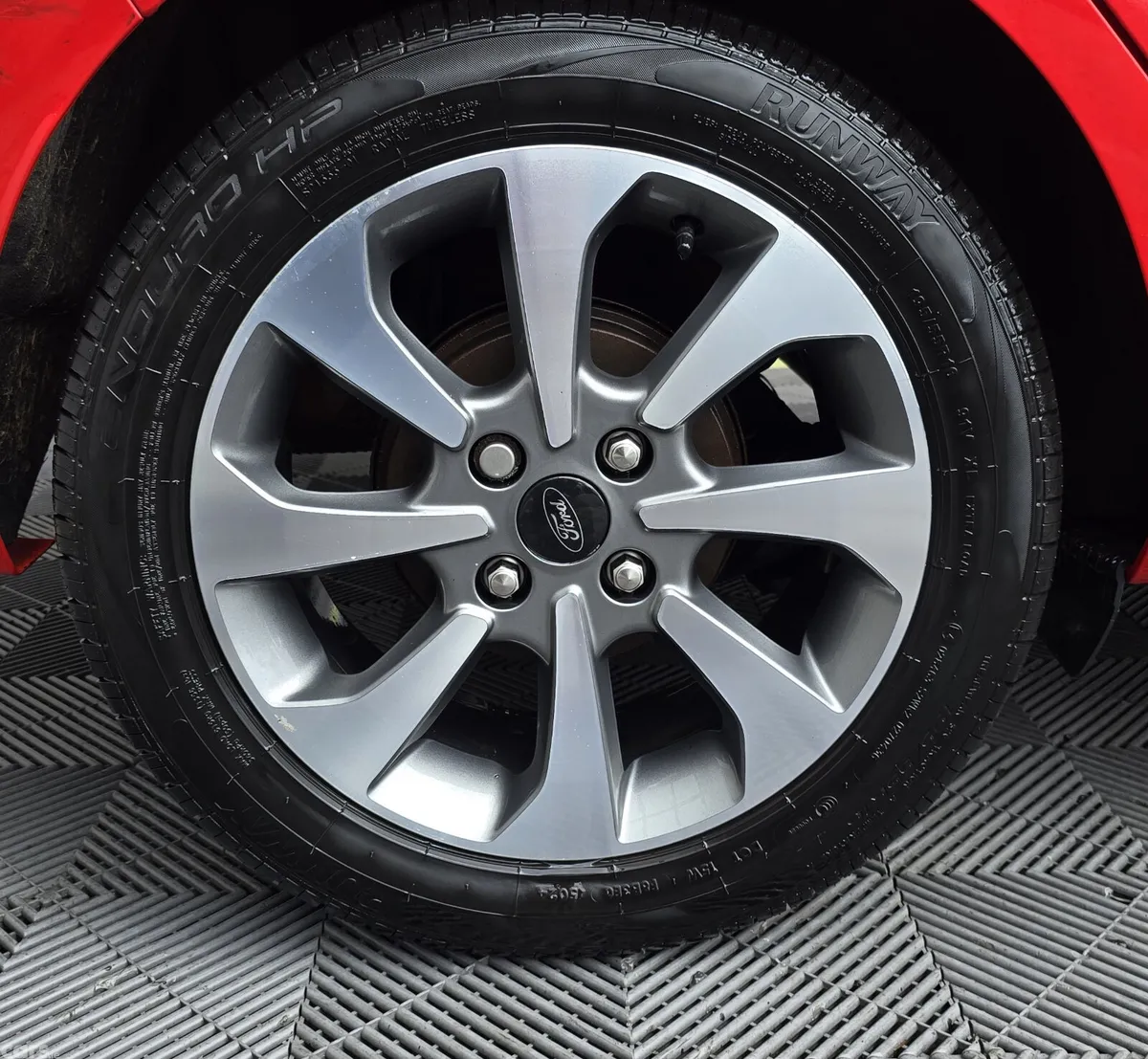 Ford Fiesta Hatchback, Petrol, 2020, Red