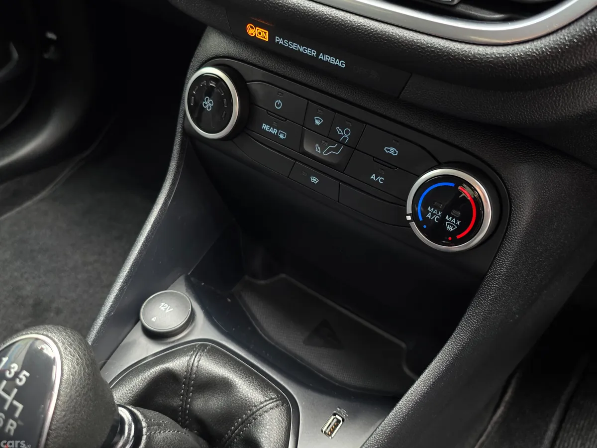 Ford Fiesta Hatchback, Petrol, 2020, Red
