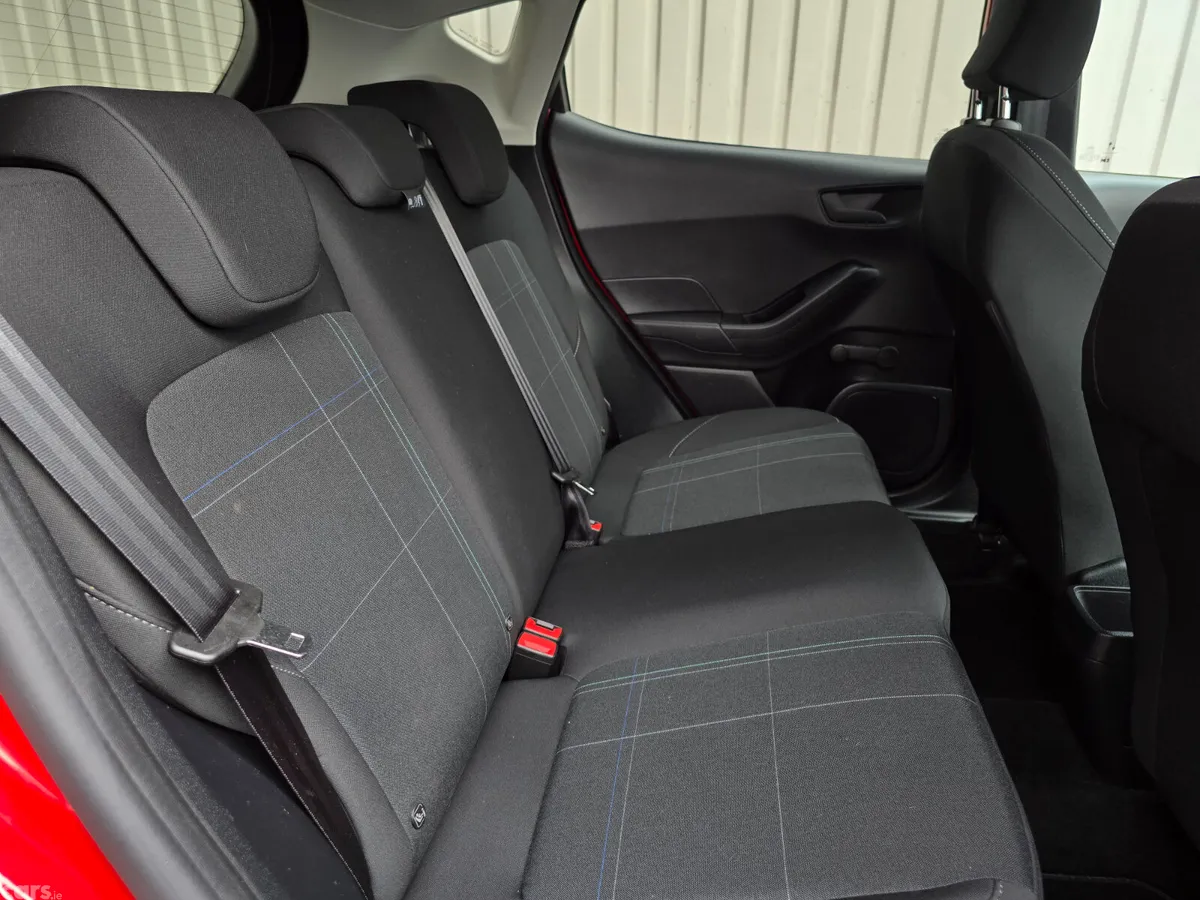 Ford Fiesta Hatchback, Petrol, 2020, Red