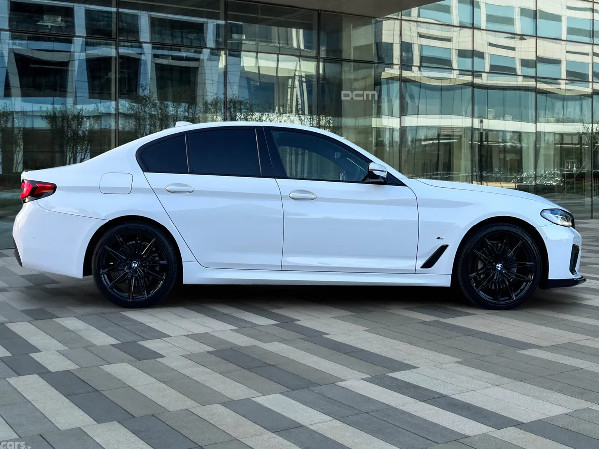 BMW 5-Series Saloon, Petrol Plug-in Hybrid, 2021, White