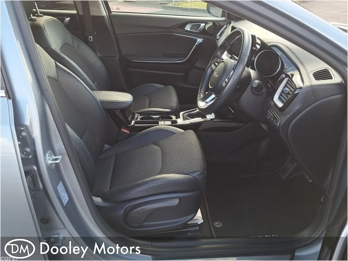 Kia XCeed Hatchback, Petrol Plug-in Hybrid, 2023, Grey