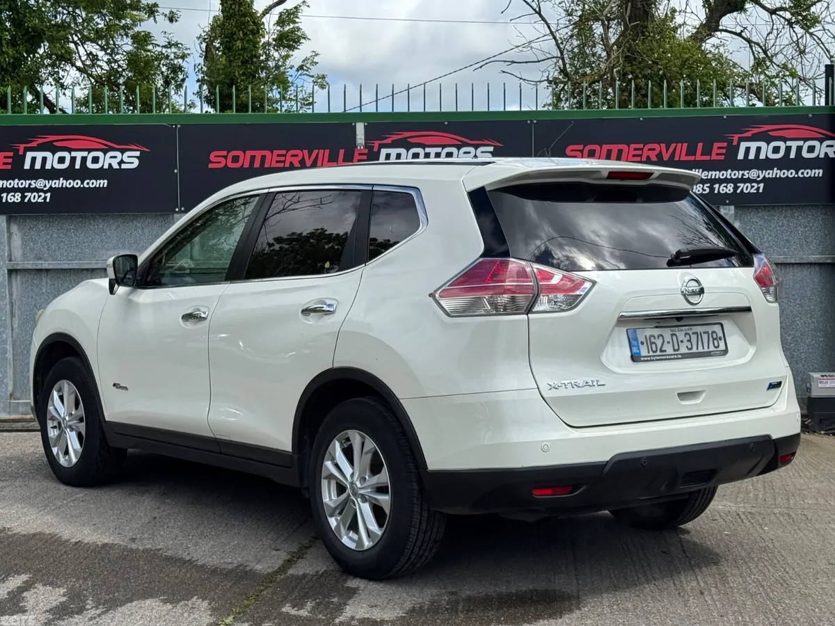 Nissan X-Trail SUV, Petrol Hybrid, 2016, White