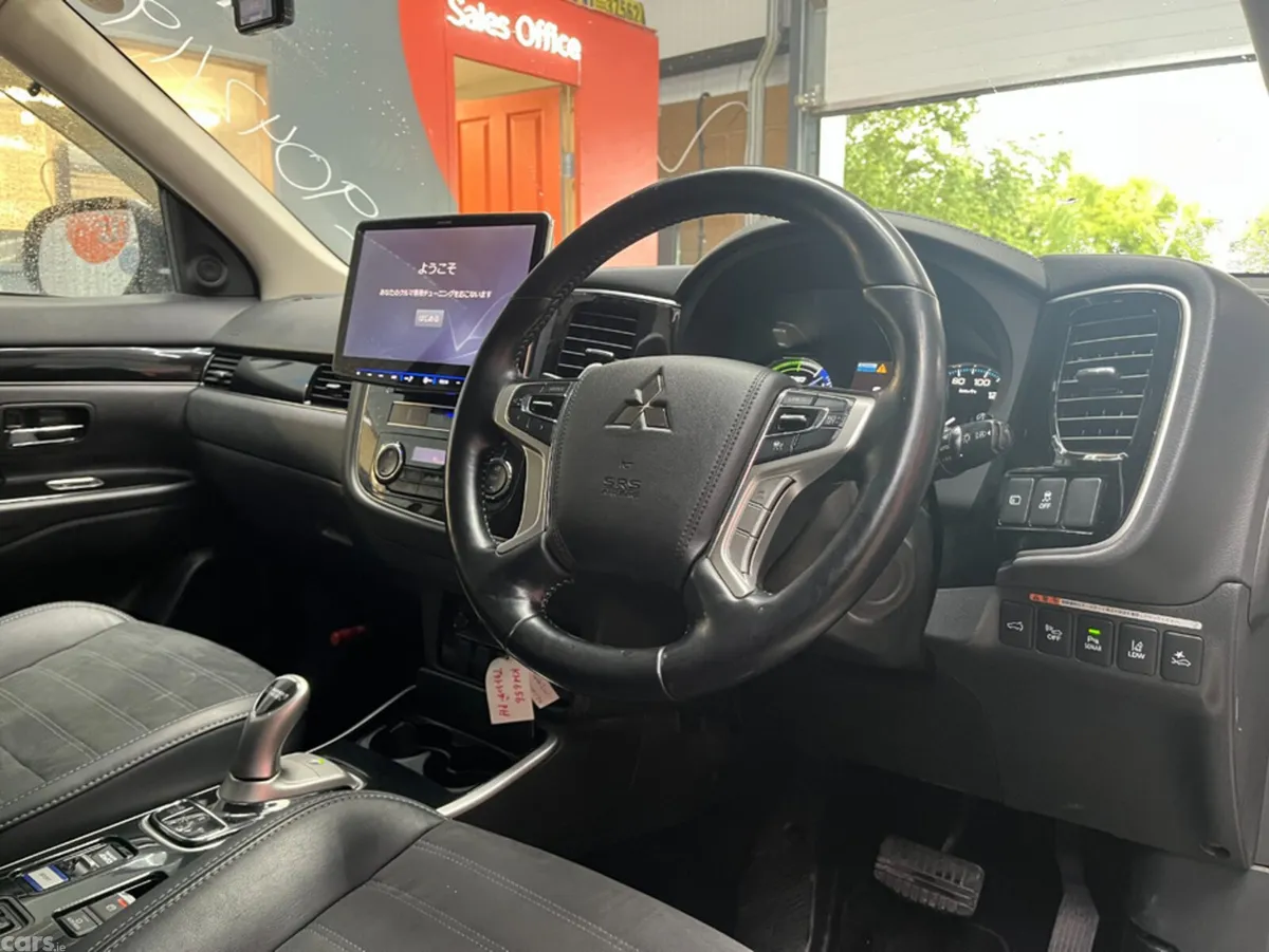 Mitsubishi Outlander Convertible, Petrol Plug-in Hybrid, 2019, Grey