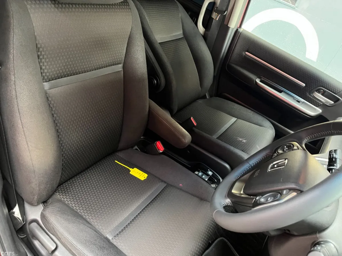 Honda Stepwagon MPV, Petrol Hybrid, 2020, Red