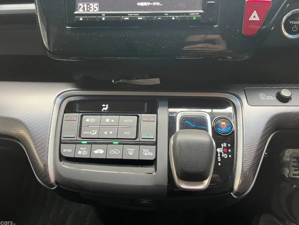 Honda Stepwagon MPV, Petrol Hybrid, 2020, Red