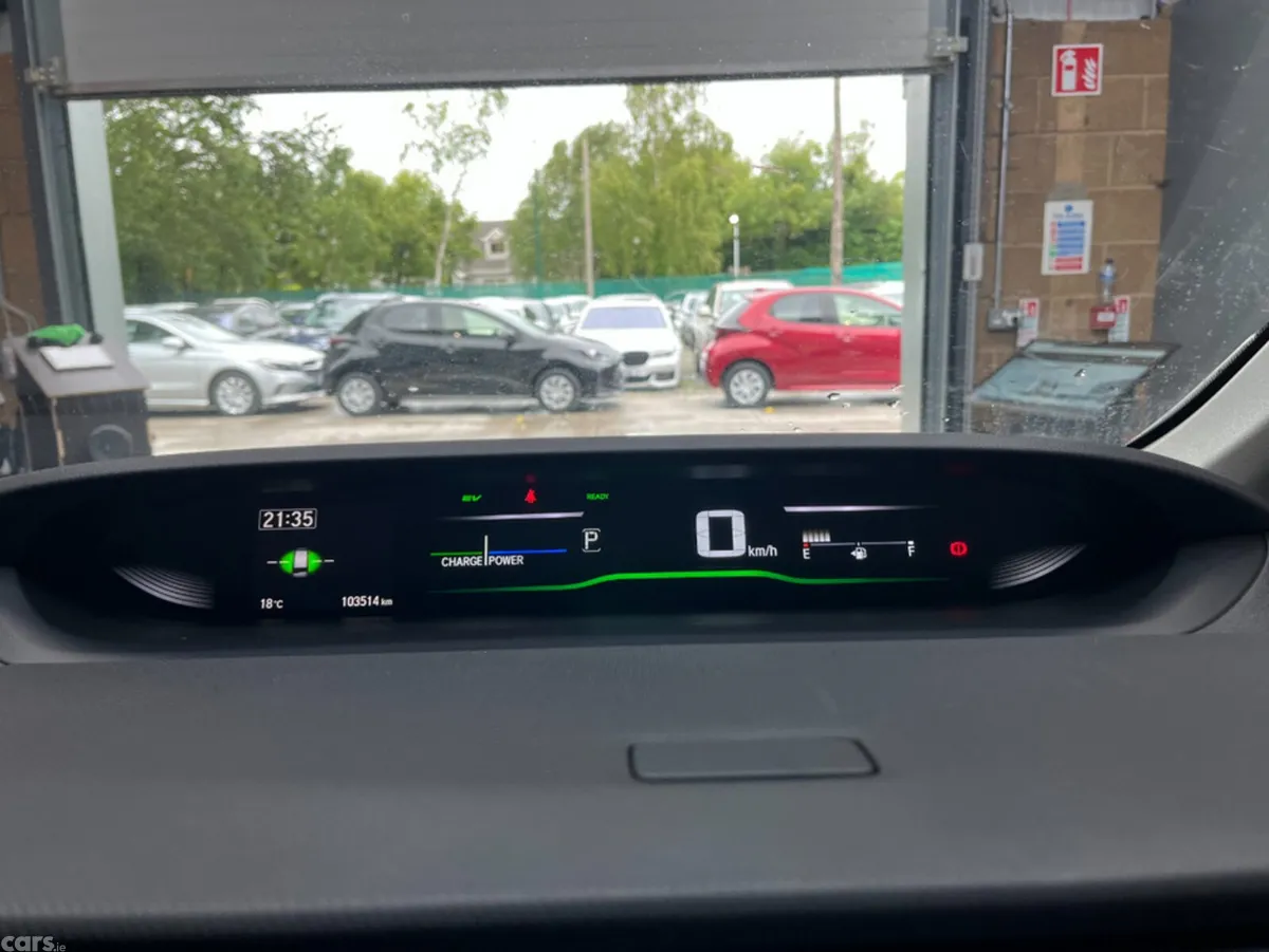 Honda Stepwagon MPV, Petrol Hybrid, 2020, Red