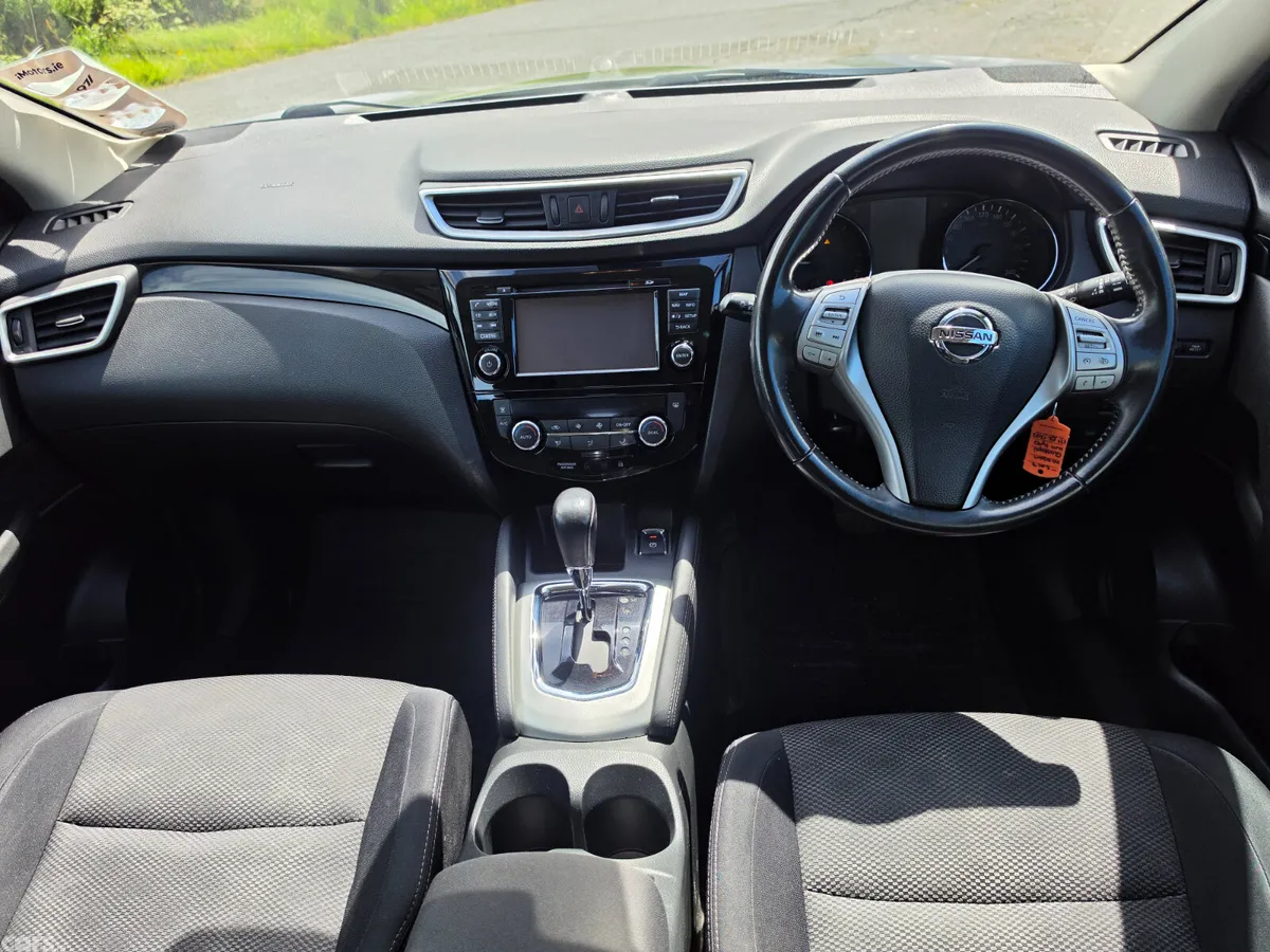 Nissan Qashqai SUV, Diesel, 2017, Grey