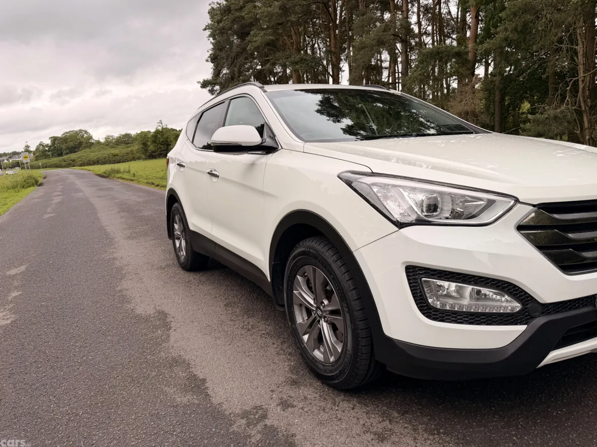 Hyundai Santa Fe SUV, Diesel, 2015, White