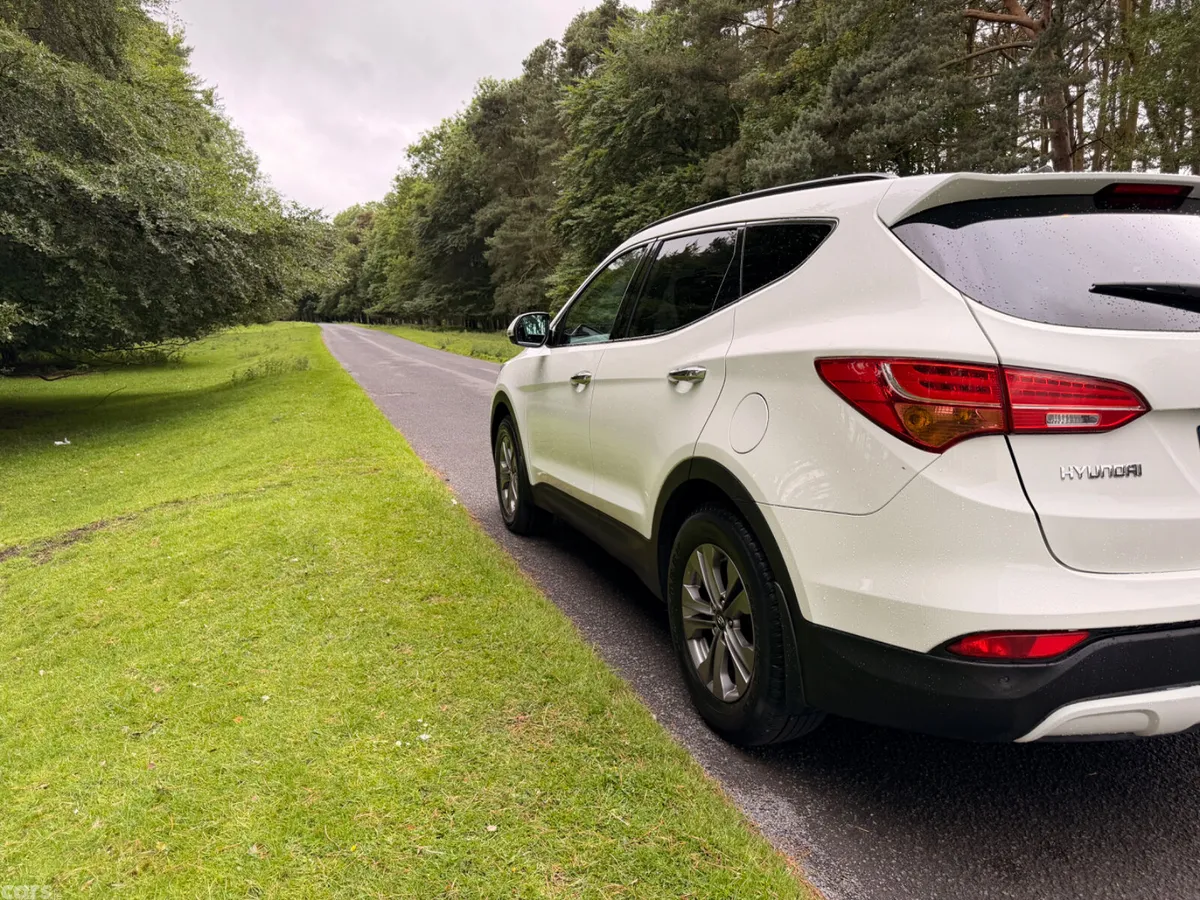 Hyundai Santa Fe SUV, Diesel, 2015, White