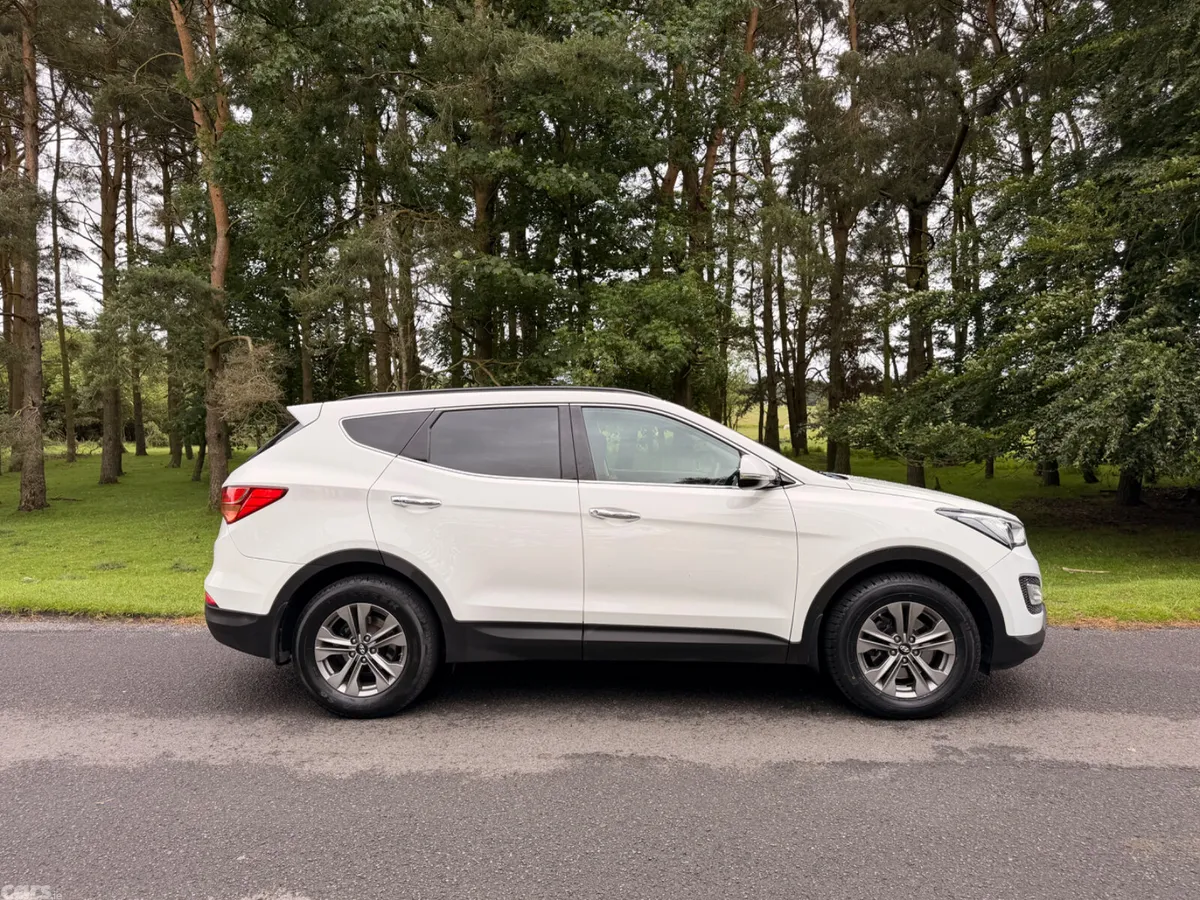 Hyundai Santa Fe SUV, Diesel, 2015, White