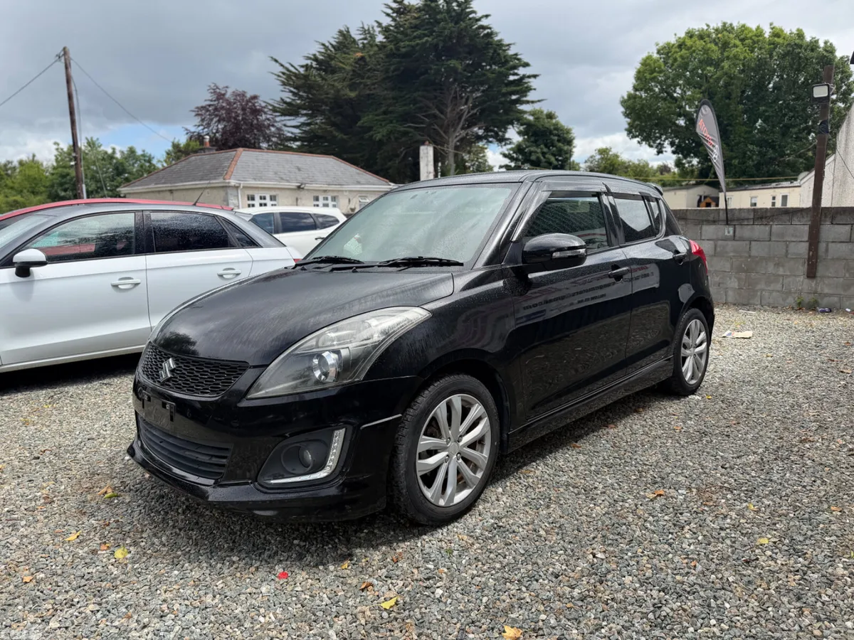 Suzuki Swift Hatchback, Petrol, 2014, Black