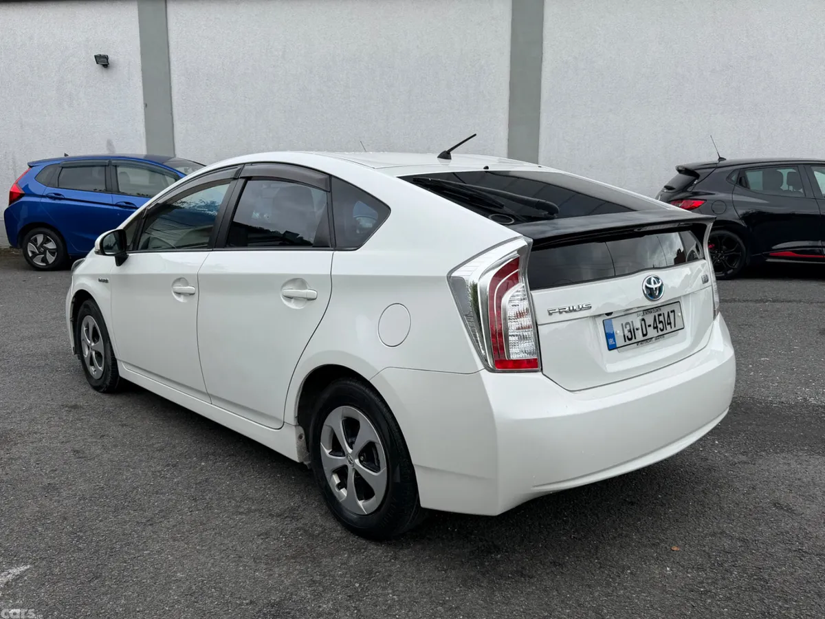 Toyota Prius Hatchback, Petrol, 2013, White