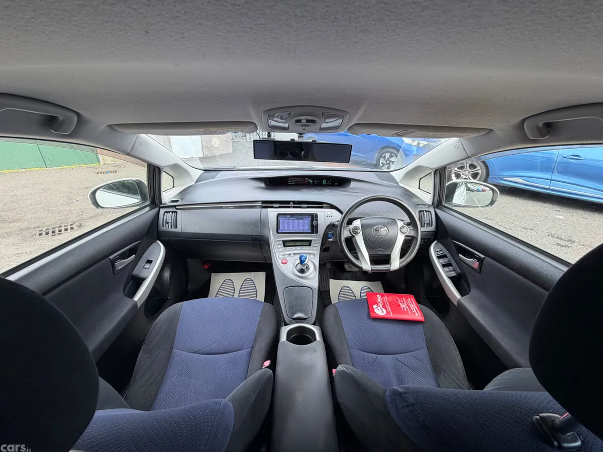 Toyota Prius Hatchback, Petrol, 2013, White
