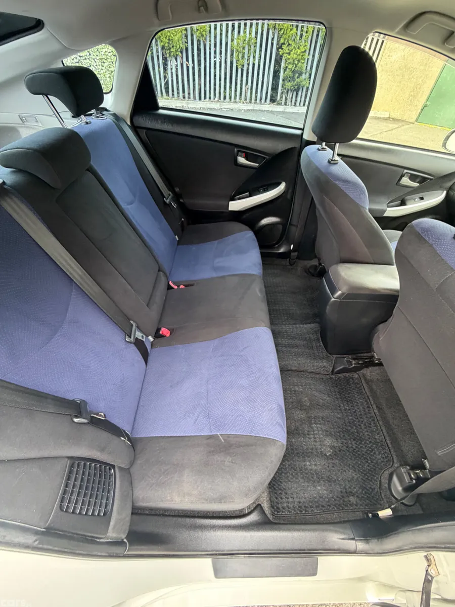 Toyota Prius Hatchback, Petrol, 2013, White