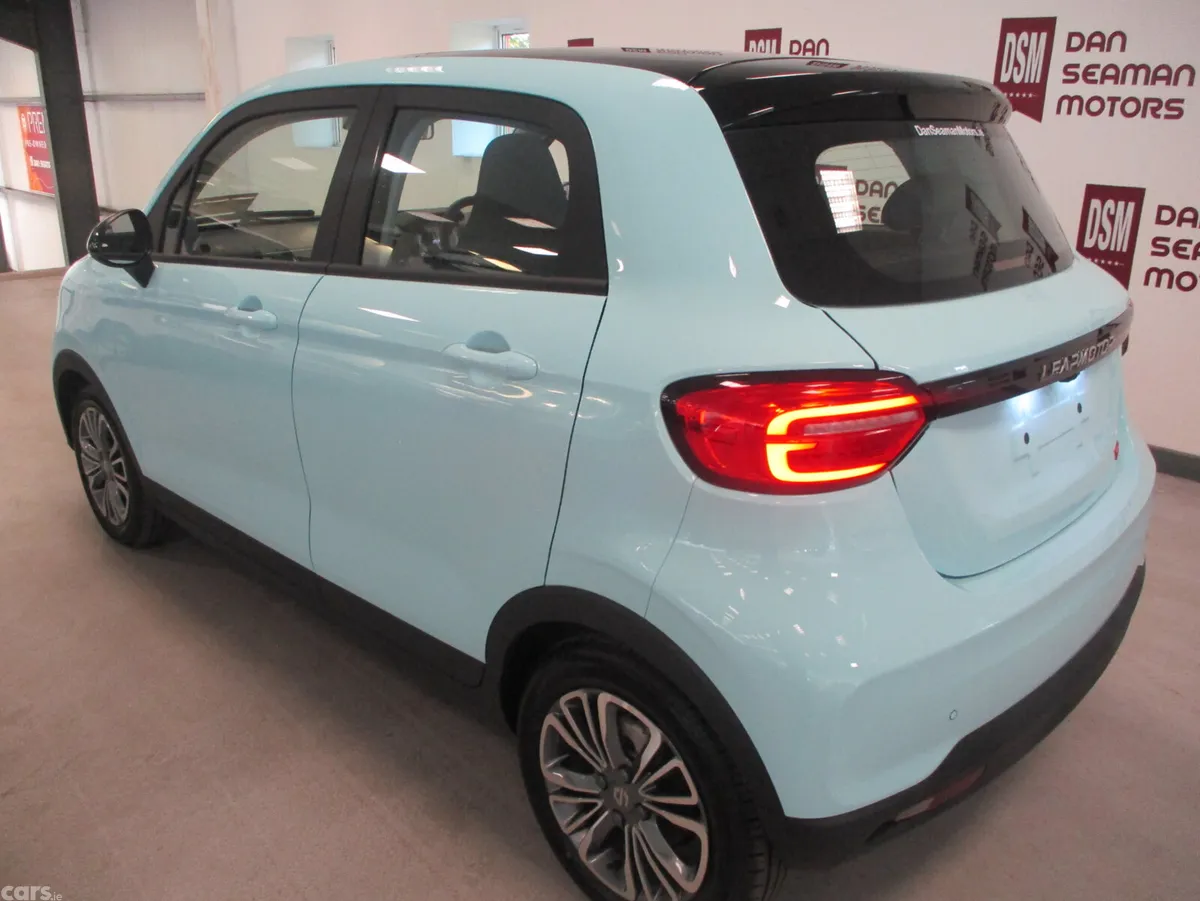 Leapmotor T03 Hatchback, Electric, 2027, Blue