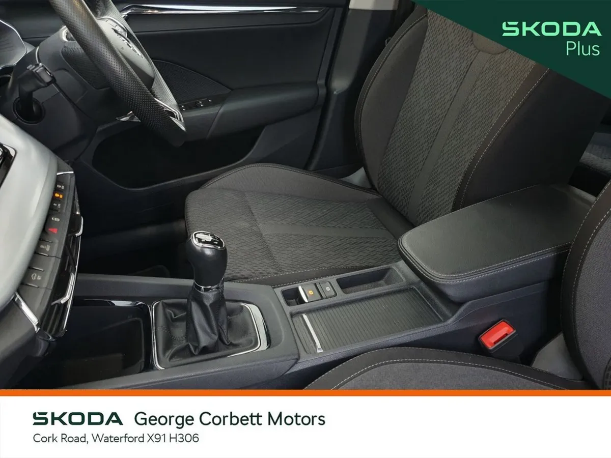 Skoda Octavia Saloon, Diesel, 2024, Blue