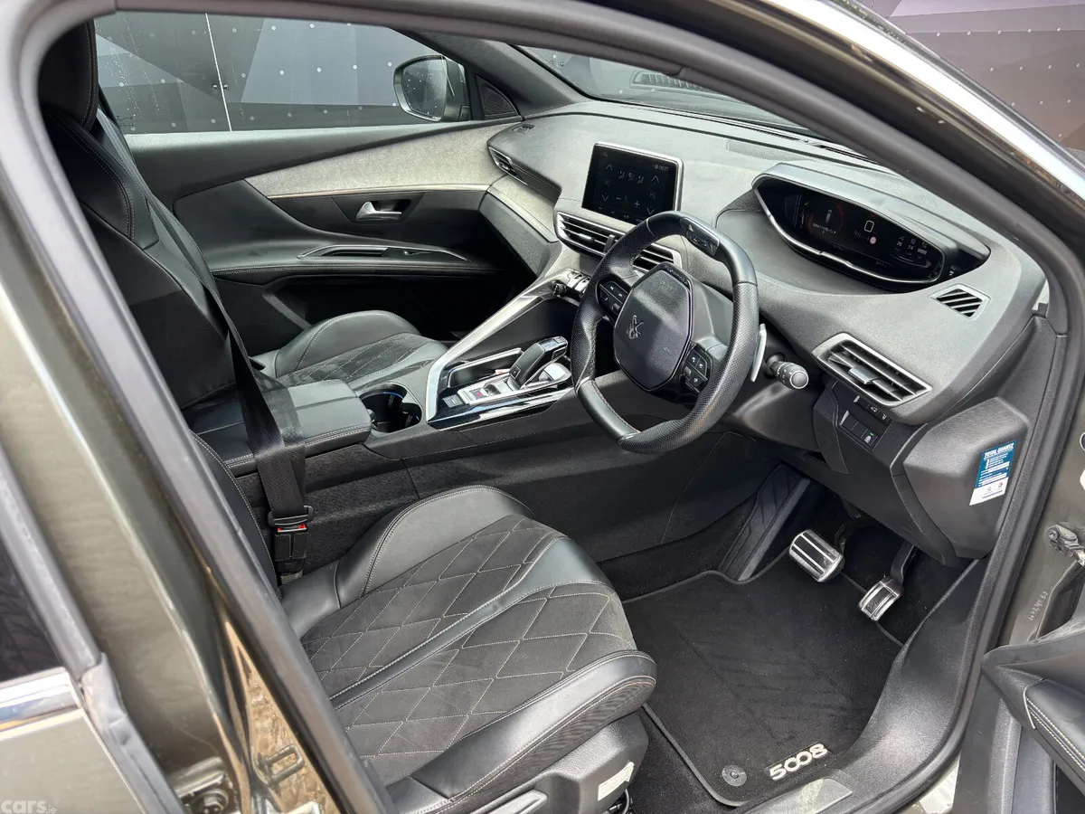Peugeot 5008 MPV, Diesel, 2019, Grey