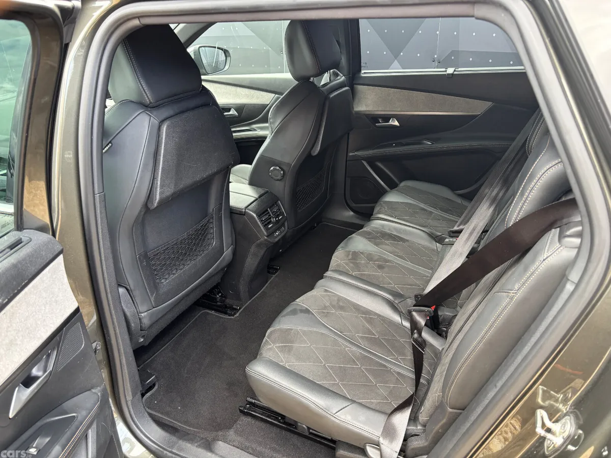 Peugeot 5008 MPV, Diesel, 2019, Grey