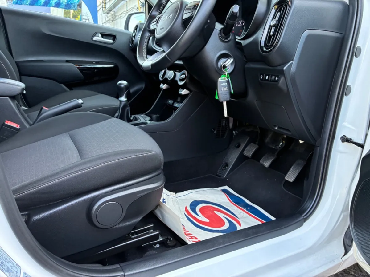 Kia Picanto Hatchback, Petrol, 2024, White