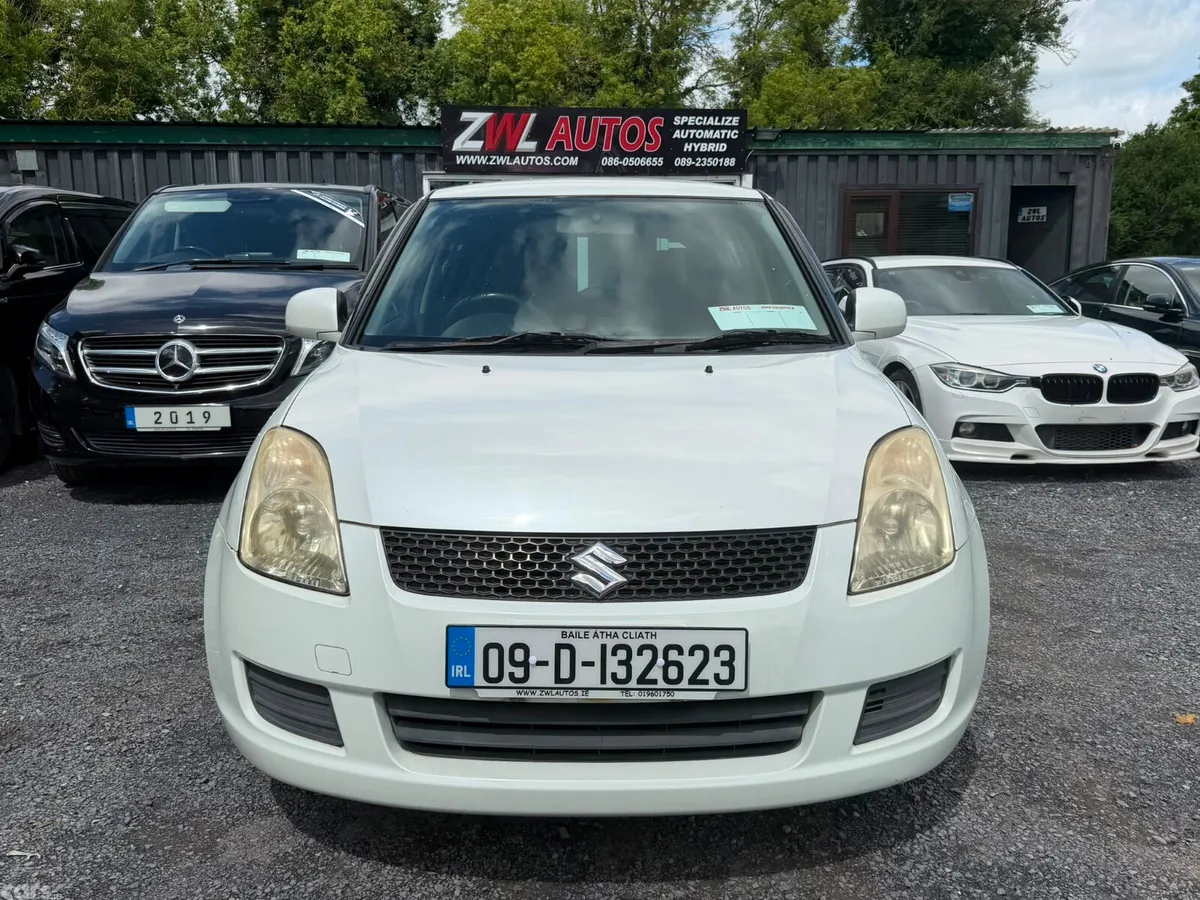 Suzuki Swift Hatchback, Petrol, 2009, White