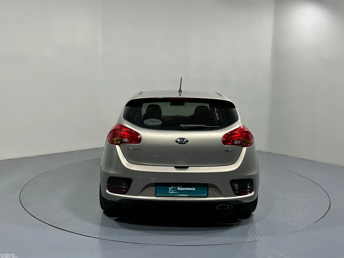 Kia Ceed Hatchback, Diesel, 2016, Silver