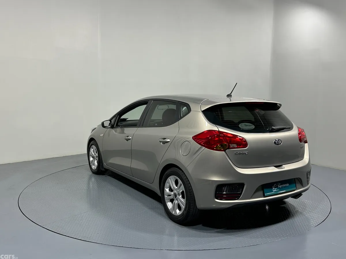 Kia Ceed Hatchback, Diesel, 2016, Silver