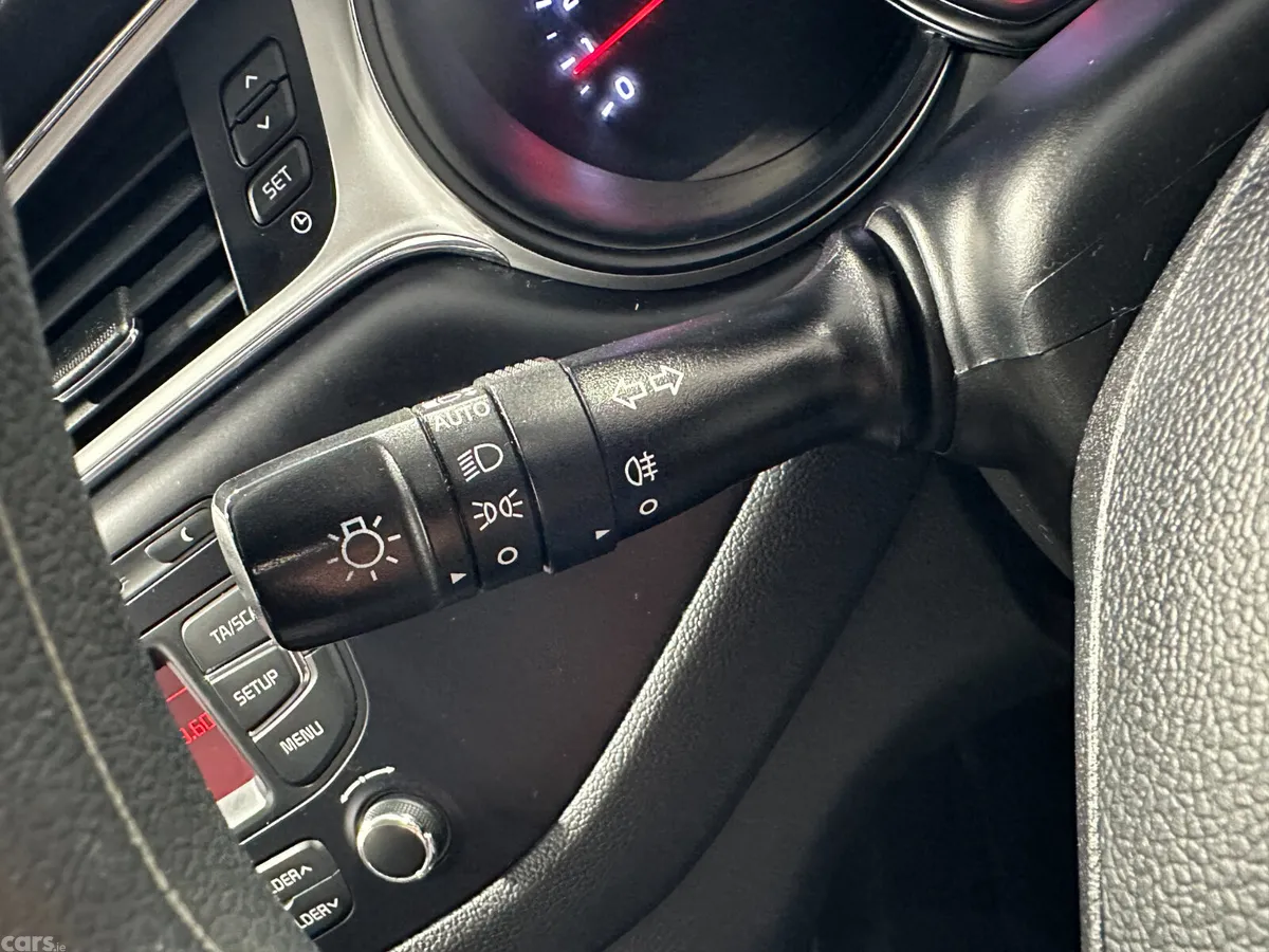 Kia Ceed Hatchback, Diesel, 2016, Silver