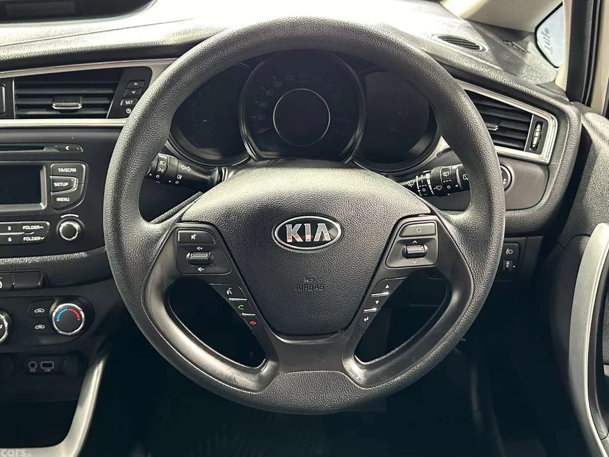 Kia Ceed Hatchback, Diesel, 2016, Silver