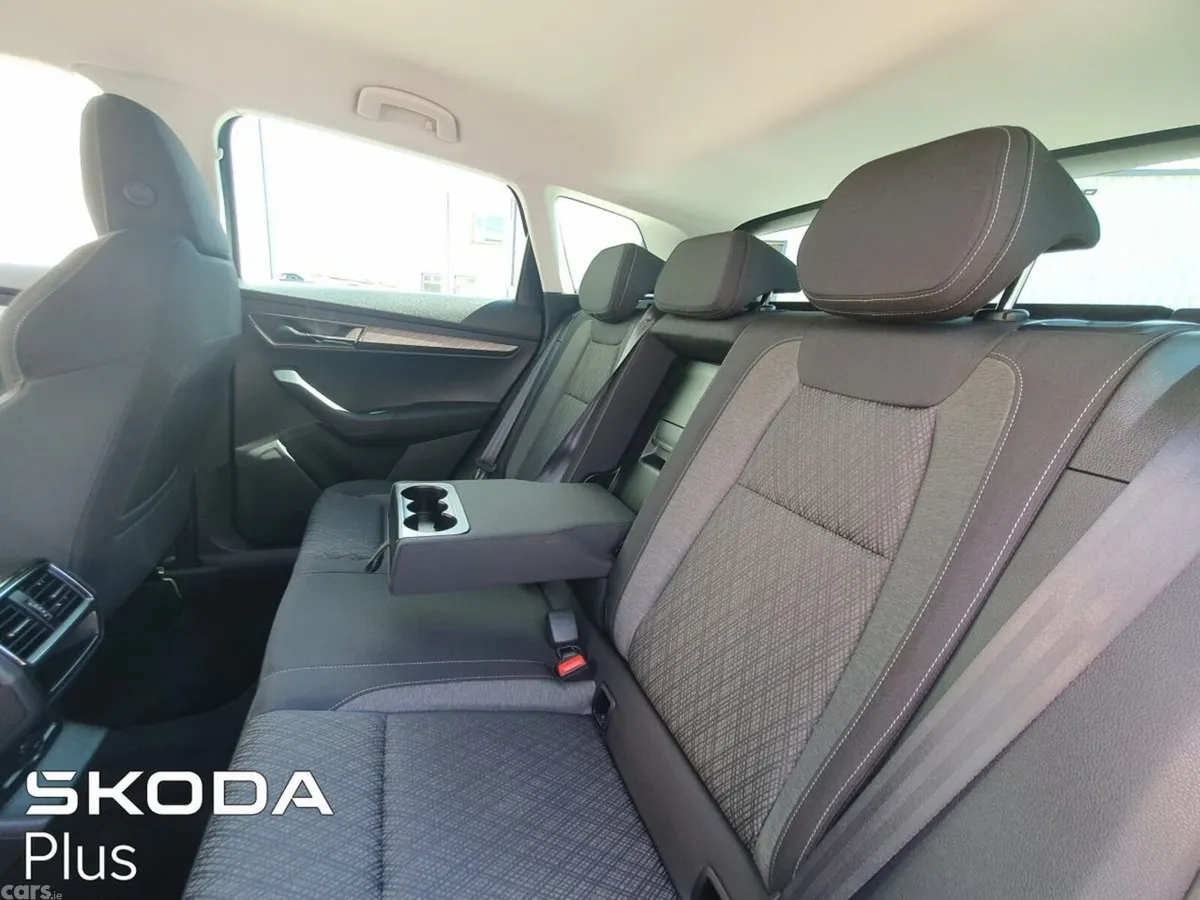 Skoda Karoq SUV, Petrol, 2024, Blue
