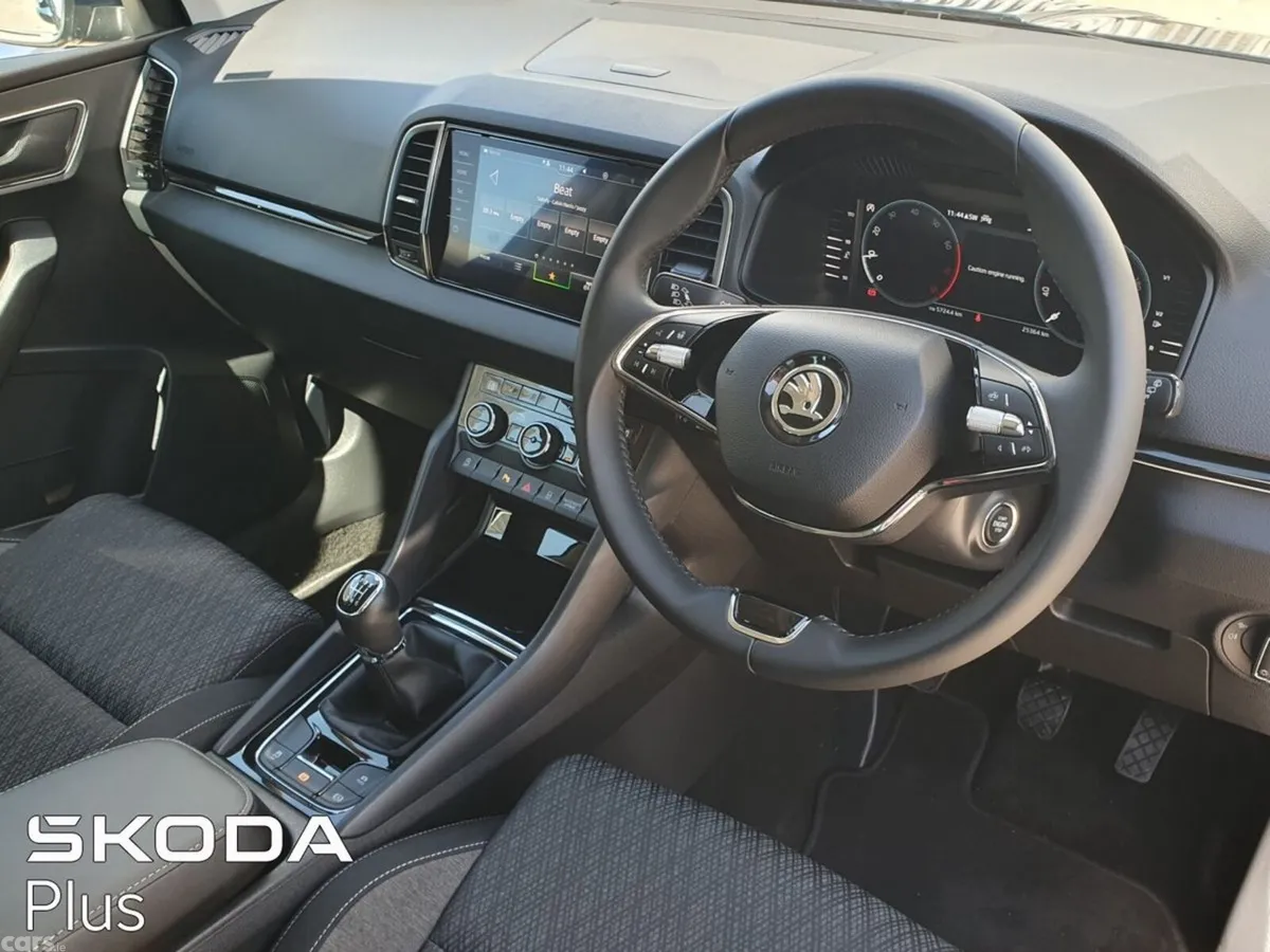 Skoda Karoq SUV, Petrol, 2024, Blue
