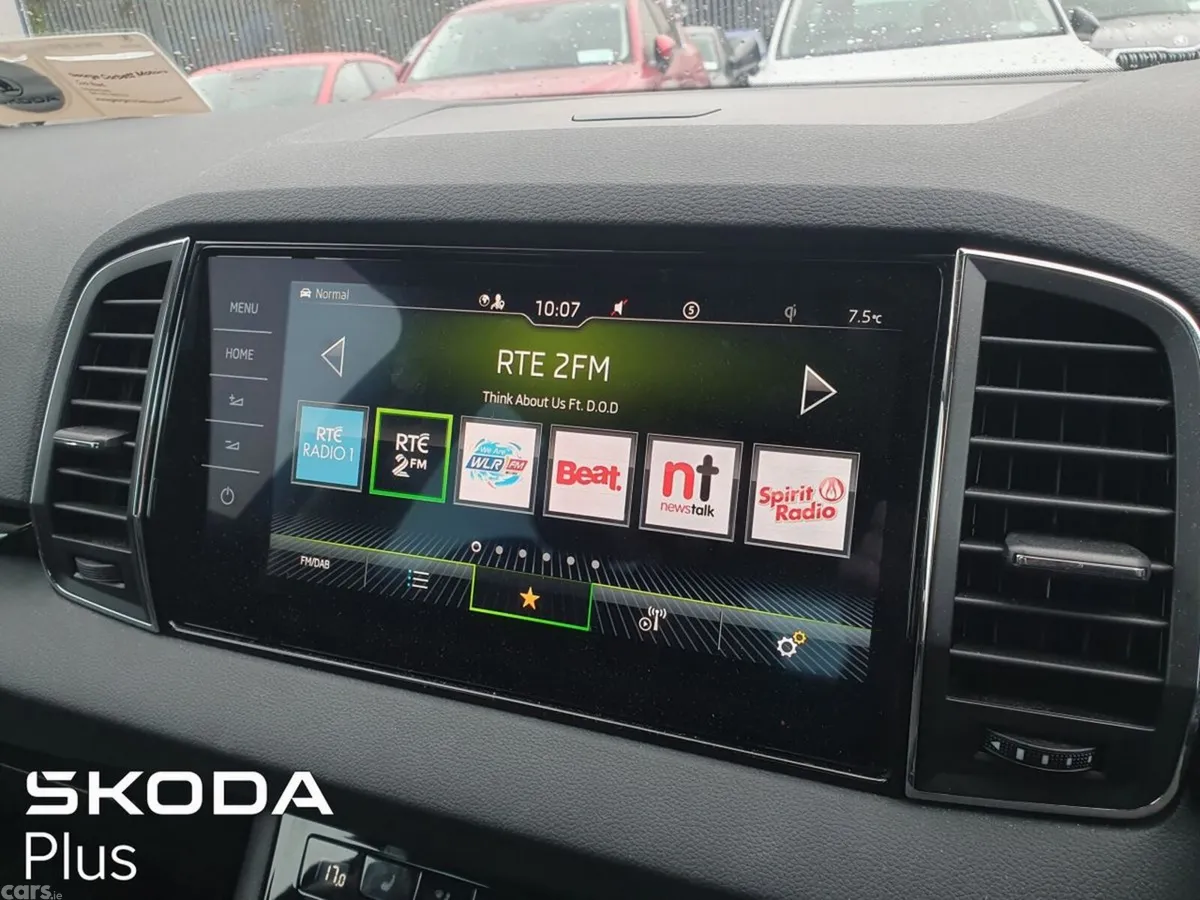 Skoda Karoq SUV, Petrol, 2024, Blue