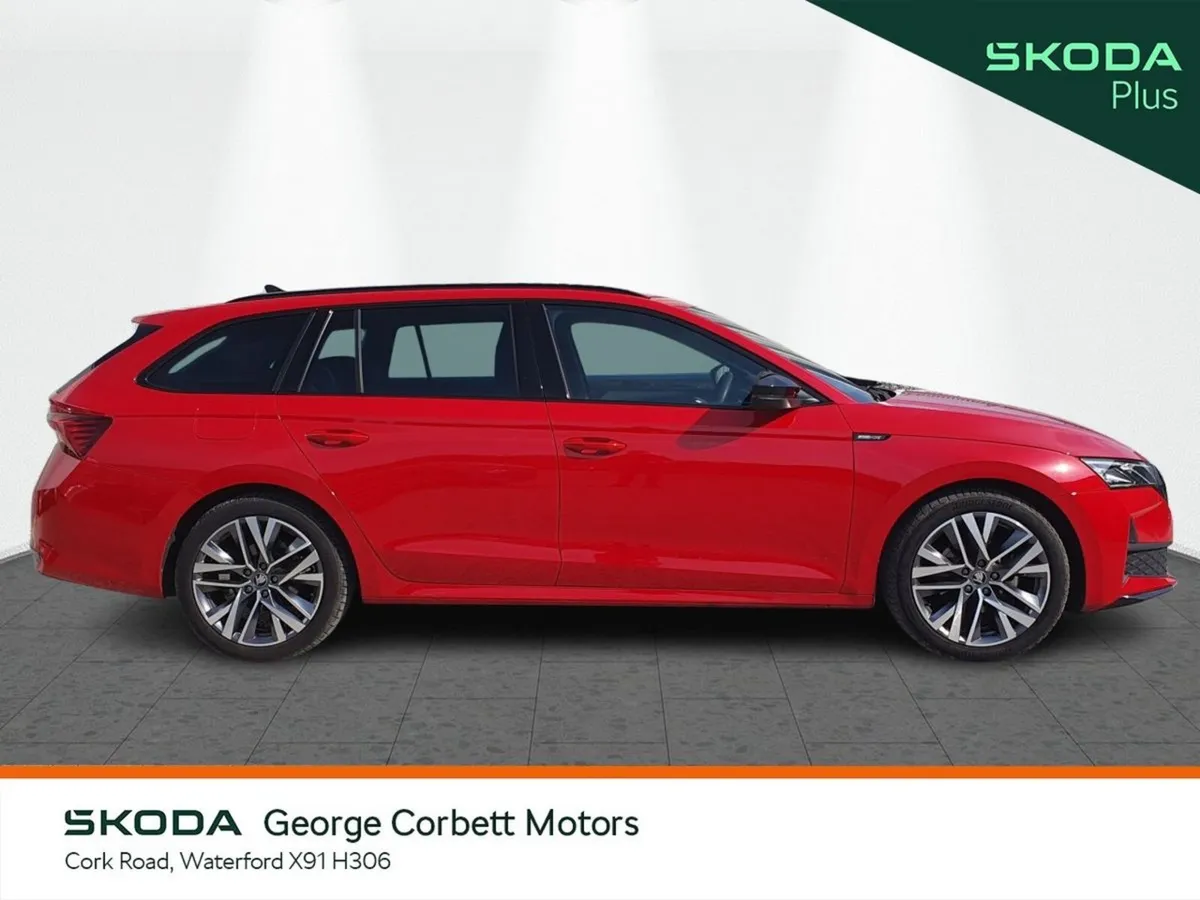 Skoda Octavia Estate, Diesel, 2025, Red