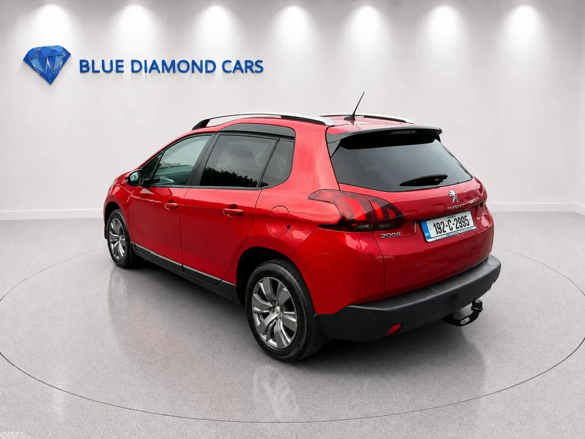 Peugeot 2008 Estate, Petrol, 2019, Red