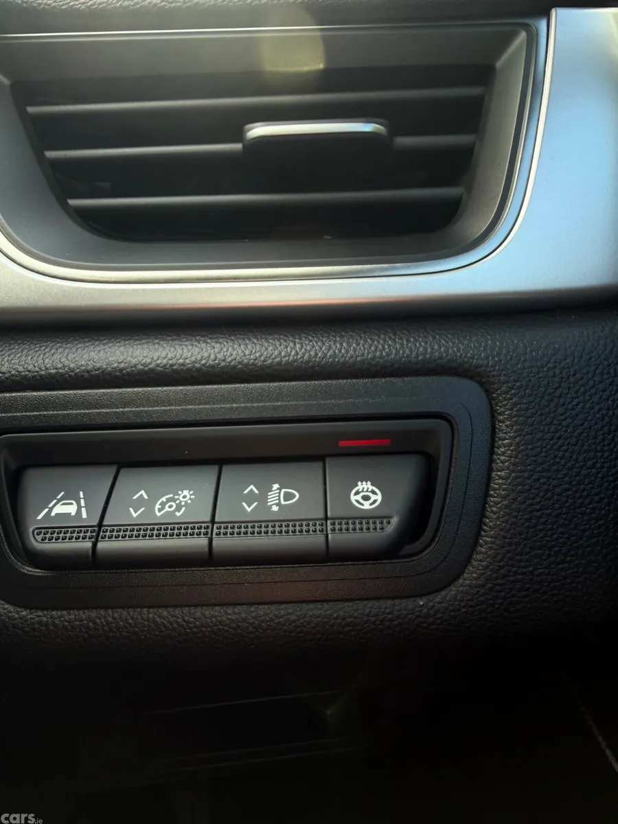 Renault Captur SUV, Petrol, 2022, Red