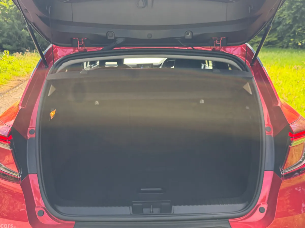 Renault Captur SUV, Petrol, 2022, Red