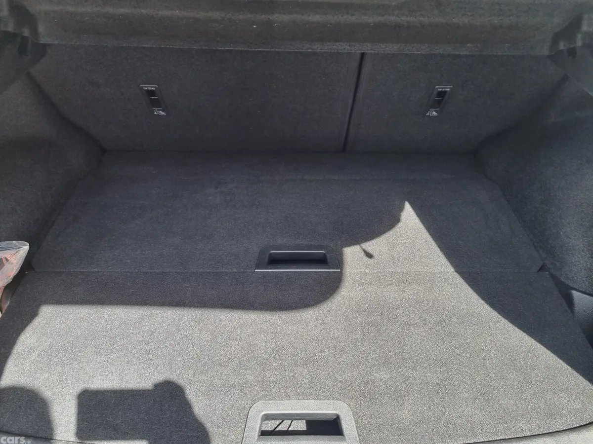 Nissan Qashqai SUV, Petrol, 2017, Silver