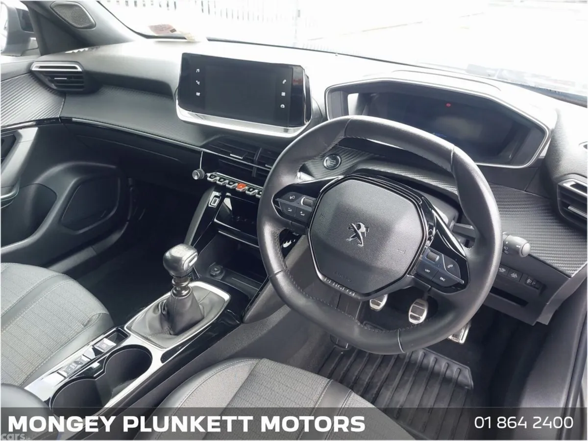 Peugeot 2008 MPV, Petrol, 2023, Grey